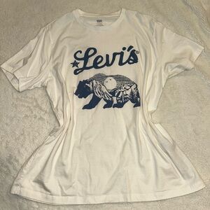 Levi's - White Graphic Tee
